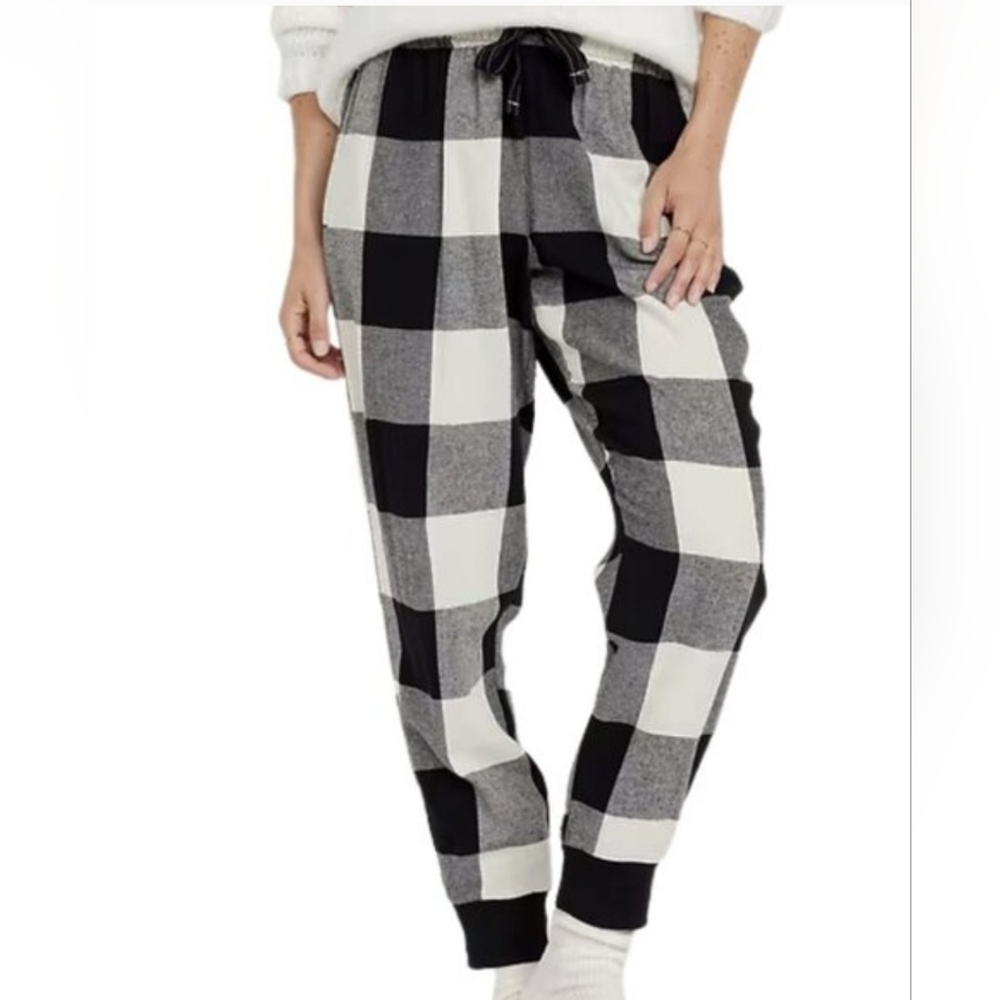 Old Navy Men's Checkered Lounge Pants - Black and White - Size Small - UGC